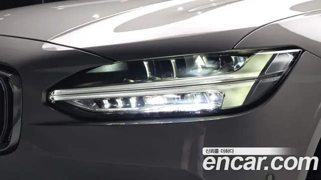 Volvo S90 — Фото автомобиля 7
