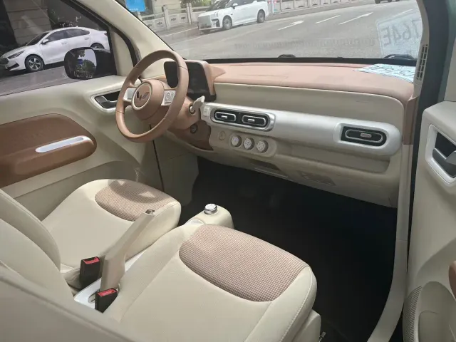 Wuling Hongguang Mini EV — Фото автомобиля 16