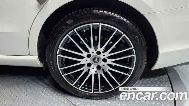 Mercedes-Benz C-Class — Фото автомобиля 19