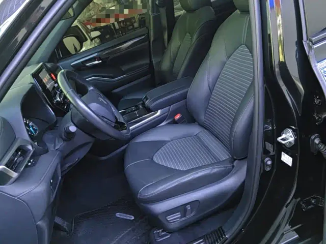 Toyota Crown Kluger — Фото автомобиля 14