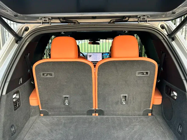 Li Auto L8 — Фото автомобиля 8