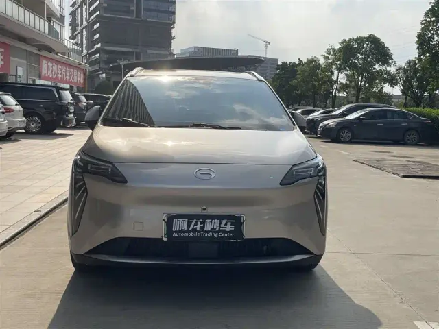 GAC Aion Y — Фото автомобиля 2
