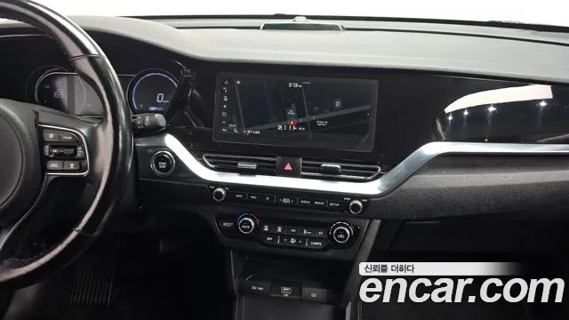 Kia Niro — Фото автомобиля 13
