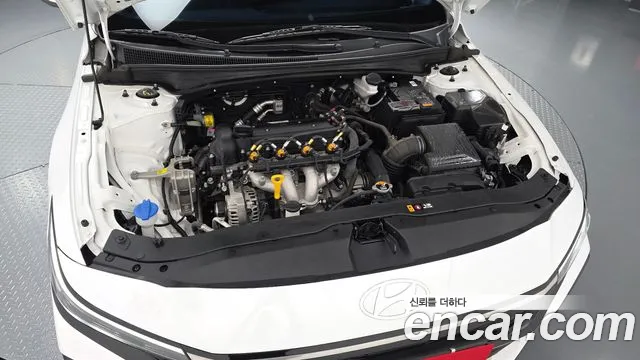 Hyundai Avante CN7 — Фото автомобиля 8