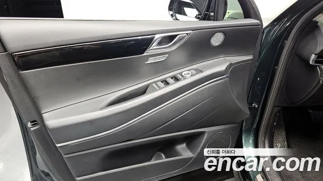 Genesis GV80 2.5T Бензин AWD — Фото автомобиля 24
