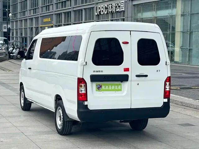 Karry Jiangtun E7 — Фото автомобиля 9