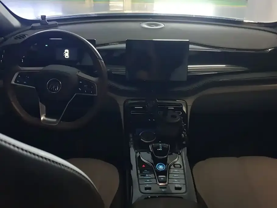 BYD Qin PLUS 2024 Glory Edition DM-i 55KM Leading — Фото автомобиля 12