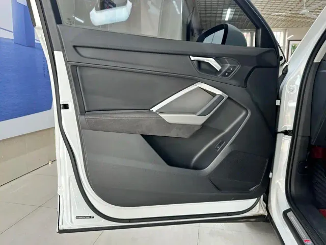 Audi Q3 — Фото автомобиля 25
