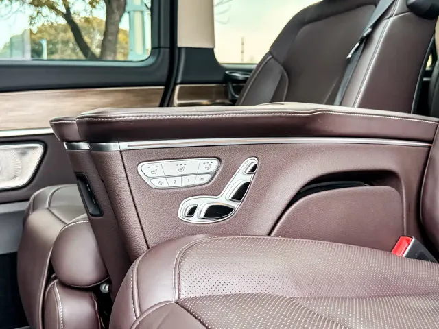 Mercedes-Benz V-Class — Фото автомобиля 13