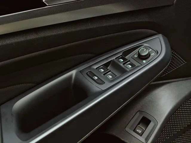 Volkswagen Passat — Фото автомобиля 18