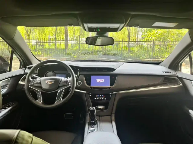 Cadillac XT5 — Фото автомобиля 8