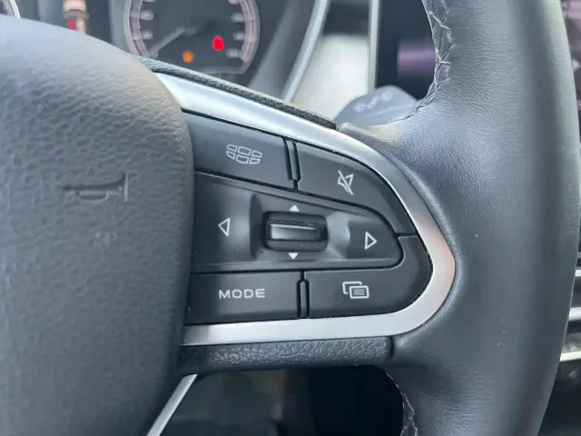 Geely Binyue — Фото автомобиля 15