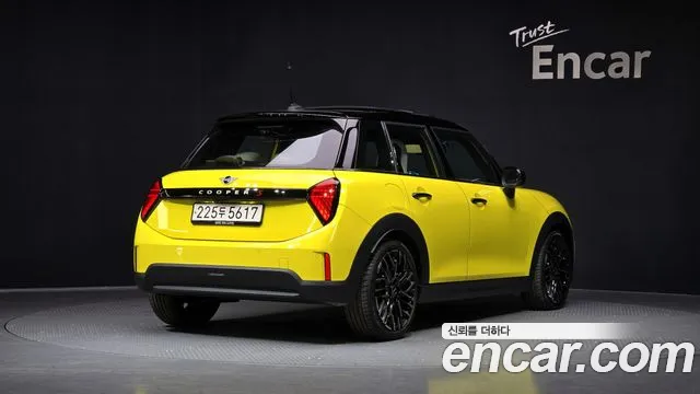 Mini Cooper — Фото автомобиля 2