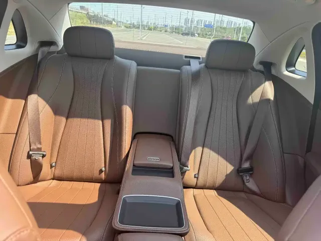 Mercedes-Benz Mercedes-Benz E-Class 2023 E 300 L Fashion — Фото автомобиля 12