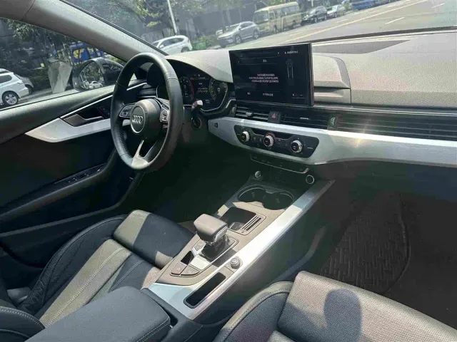 Audi A4L — Фото автомобиля 20