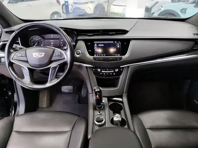 Cadillac XT5 — Фото автомобиля 12