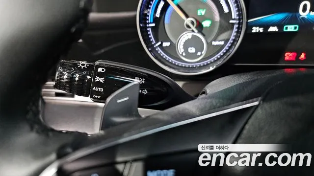 Hyundai Grandeur (New) Hybrid — Фото автомобиля 27