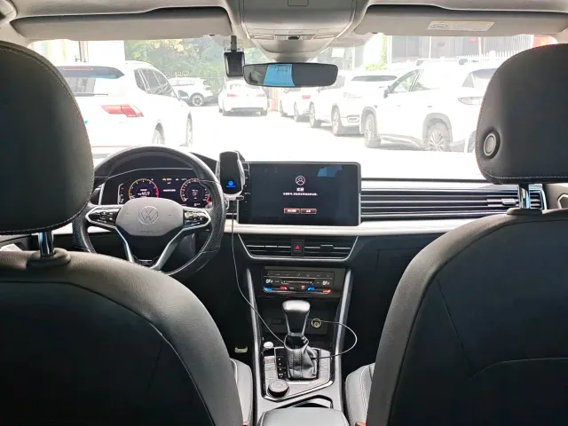 Volkswagen Tiguan L — Фото автомобиля 6