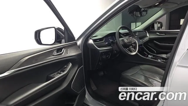 Jeep Cherokee WL — Фото автомобиля 15