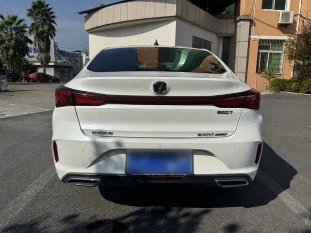Changan Eado — Фото автомобиля 7