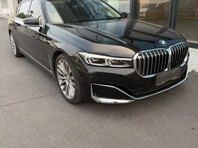 BMW 7 Series — Фото автомобиля 2