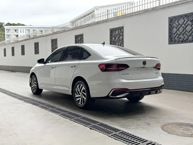 Volkswagen Lavida — Фото автомобиля 6