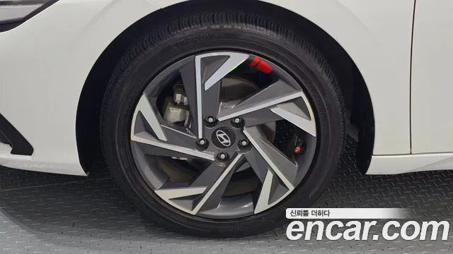 Hyundai Avante — Фото автомобиля 5