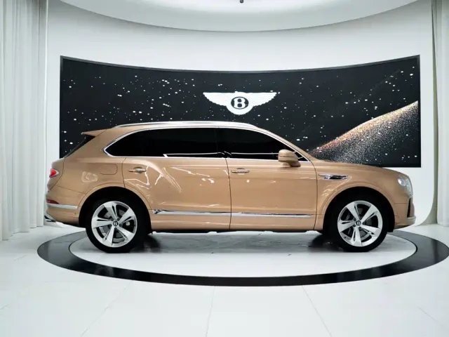 Bentley Bentayga — Фото автомобиля 6