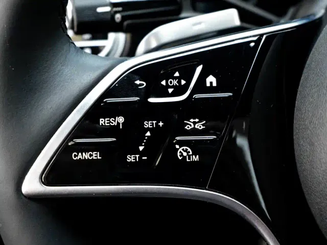 Mercedes-Benz E-Class — Фото автомобиля 17
