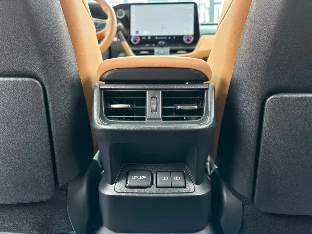 Lexus ES — Фото автомобиля 13