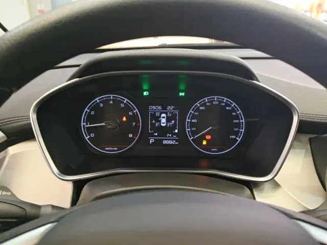 Geely Binyue — Фото автомобиля 11