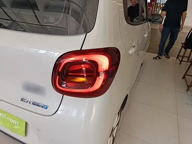 Wuling Hongguang Mini EV — Фото автомобиля 7