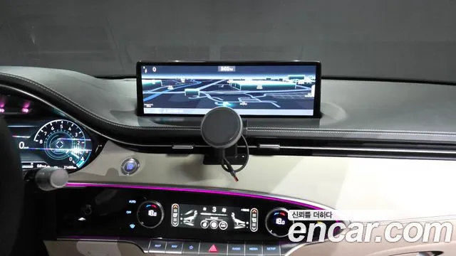 Genesis GV70 — Фото автомобиля 14
