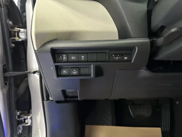 Toyota Sienna — Фото автомобиля 15