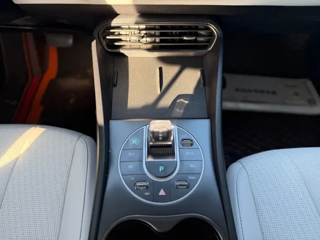 BYD Seal 05 DM-i — Фото автомобиля 14