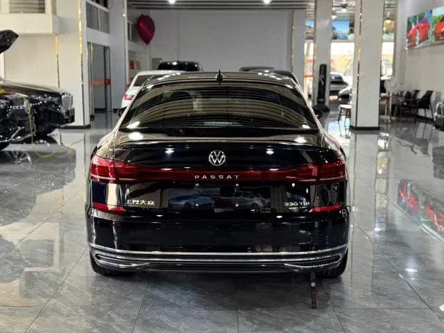 Volkswagen Passat — Фото автомобиля 13