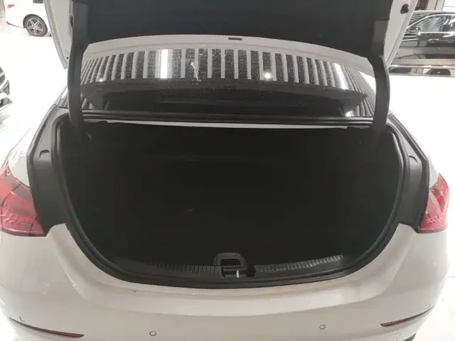 Mercedes-Benz C-Class — Фото автомобиля 18