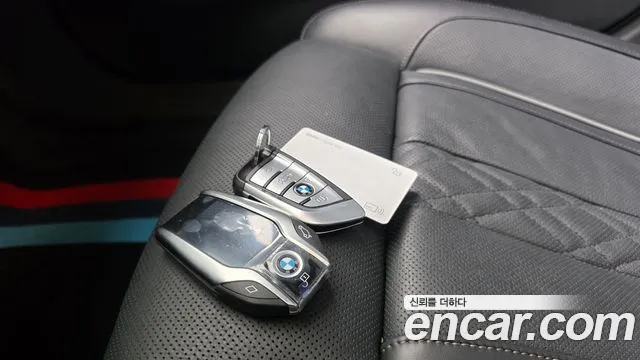 BMW 5-Series — Фото автомобиля 24