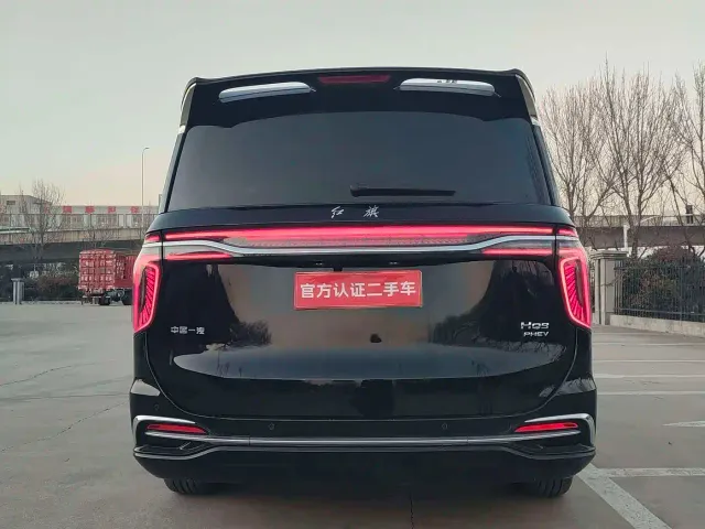 Hongqi HQ9 PHEV — Фото автомобиля 13