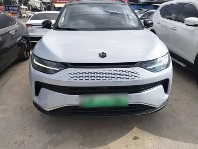Leapmotor C11 — Фото автомобиля 2