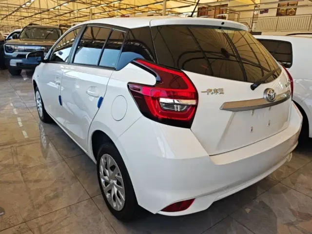 Toyota Vios FS — Фото автомобиля 4