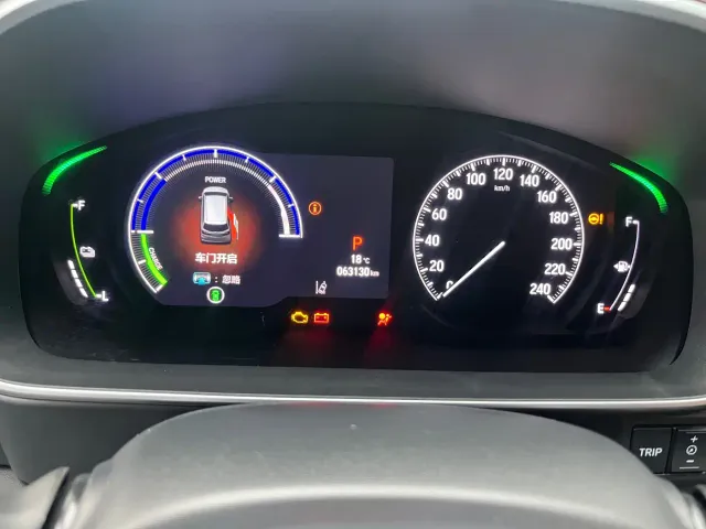 Honda Odyssey — Фото автомобиля 6