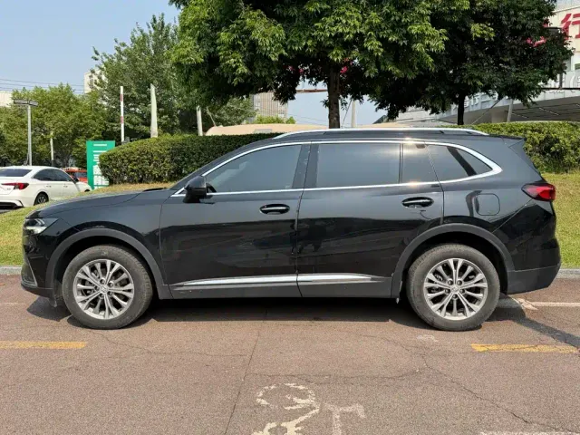 Buick Envision Plus — Фото автомобиля 3