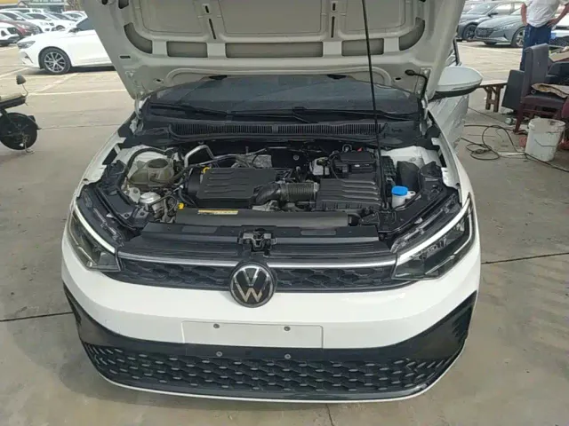 Volkswagen Lavida — Фото автомобиля 19