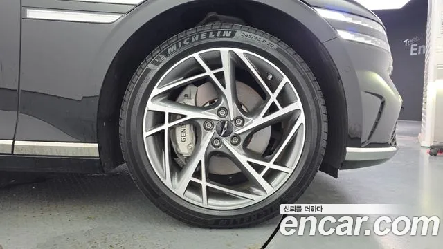 Genesis G90 Бензин 3.5 турбо AWD — Фото автомобиля 17
