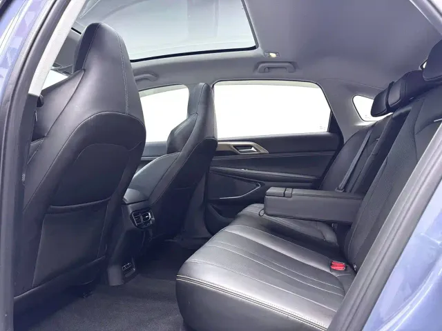 Xpeng P5 — Фото автомобиля 7