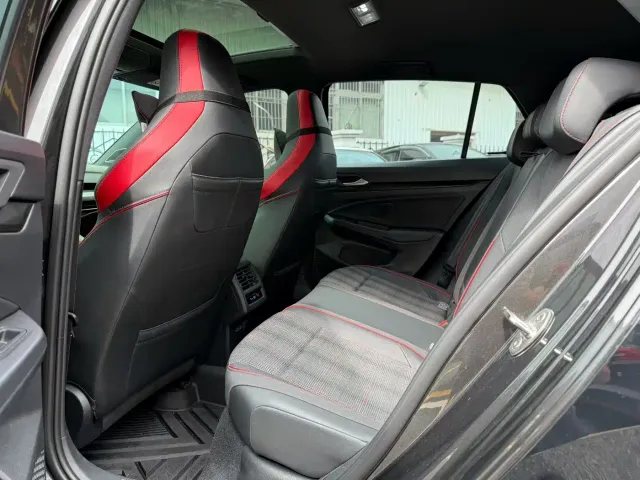 Volkswagen Golf GTI — Фото автомобиля 6
