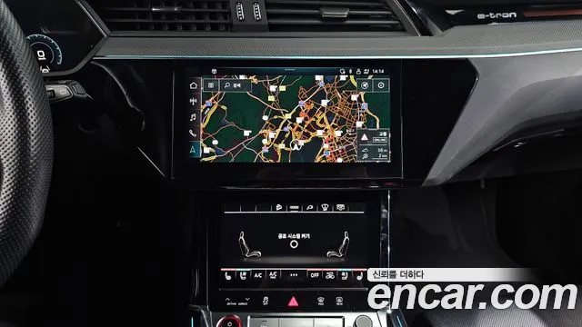 Audi e-tron — Фото автомобиля 14