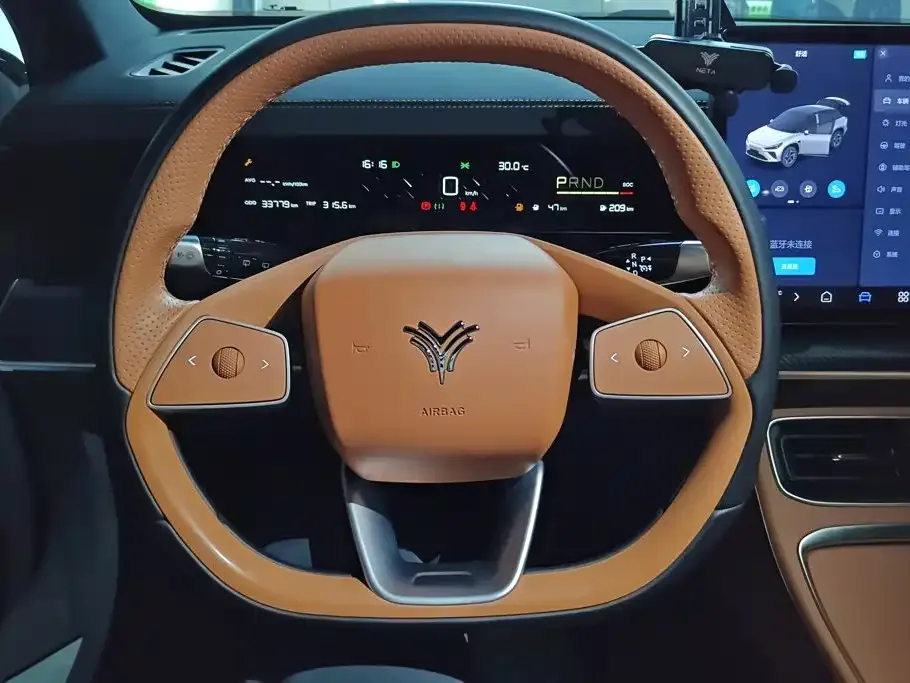 Nezha Auto Nezha L 2024 Extended Range 310 Flash Charge — Фото автомобиля 15