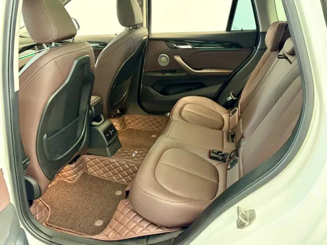 BMW X1 — Фото автомобиля 7